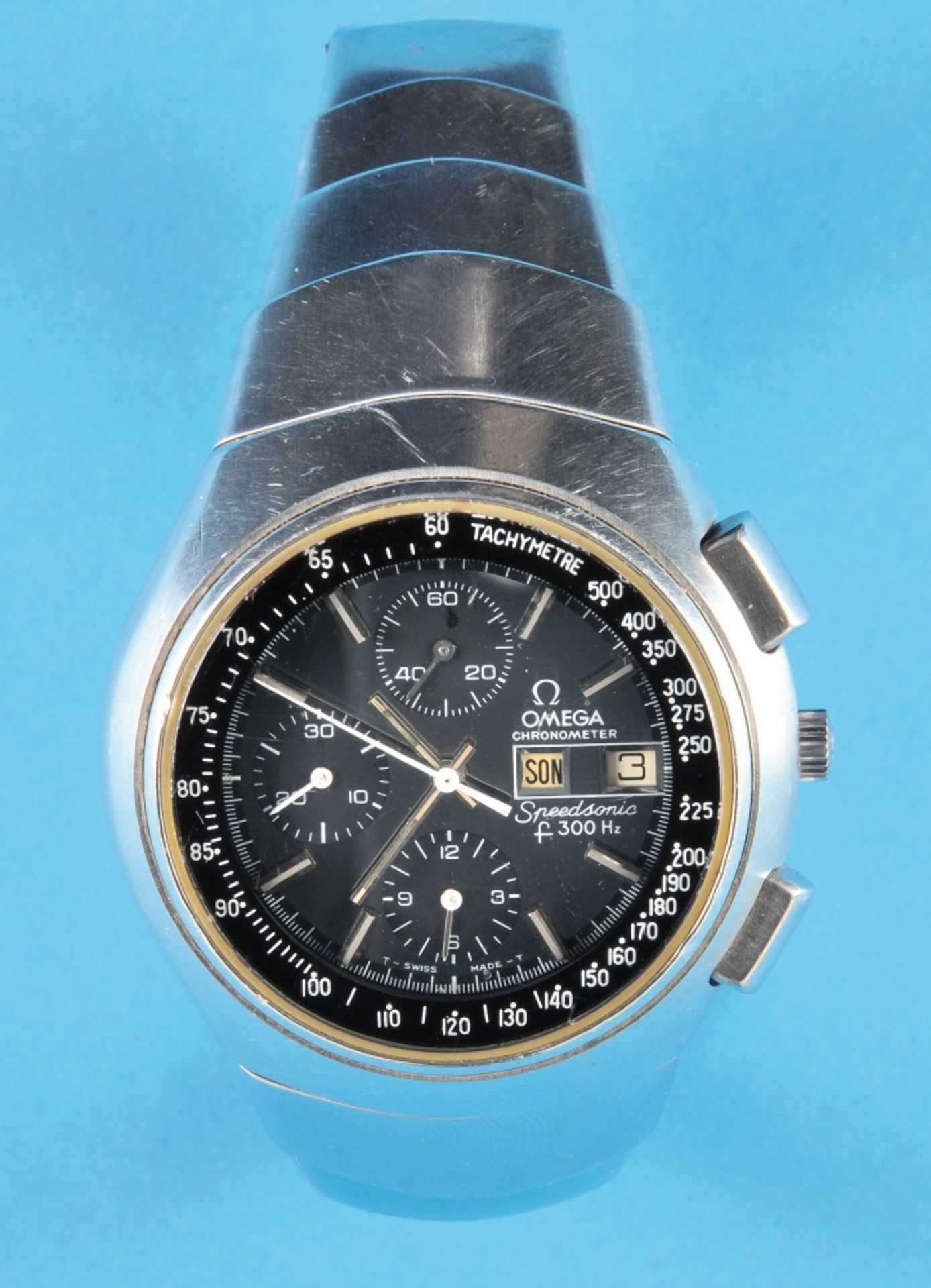 Omega Speedsonic f300 Electronic Chronograph Chronometer Wristwatch with day of the week and date,