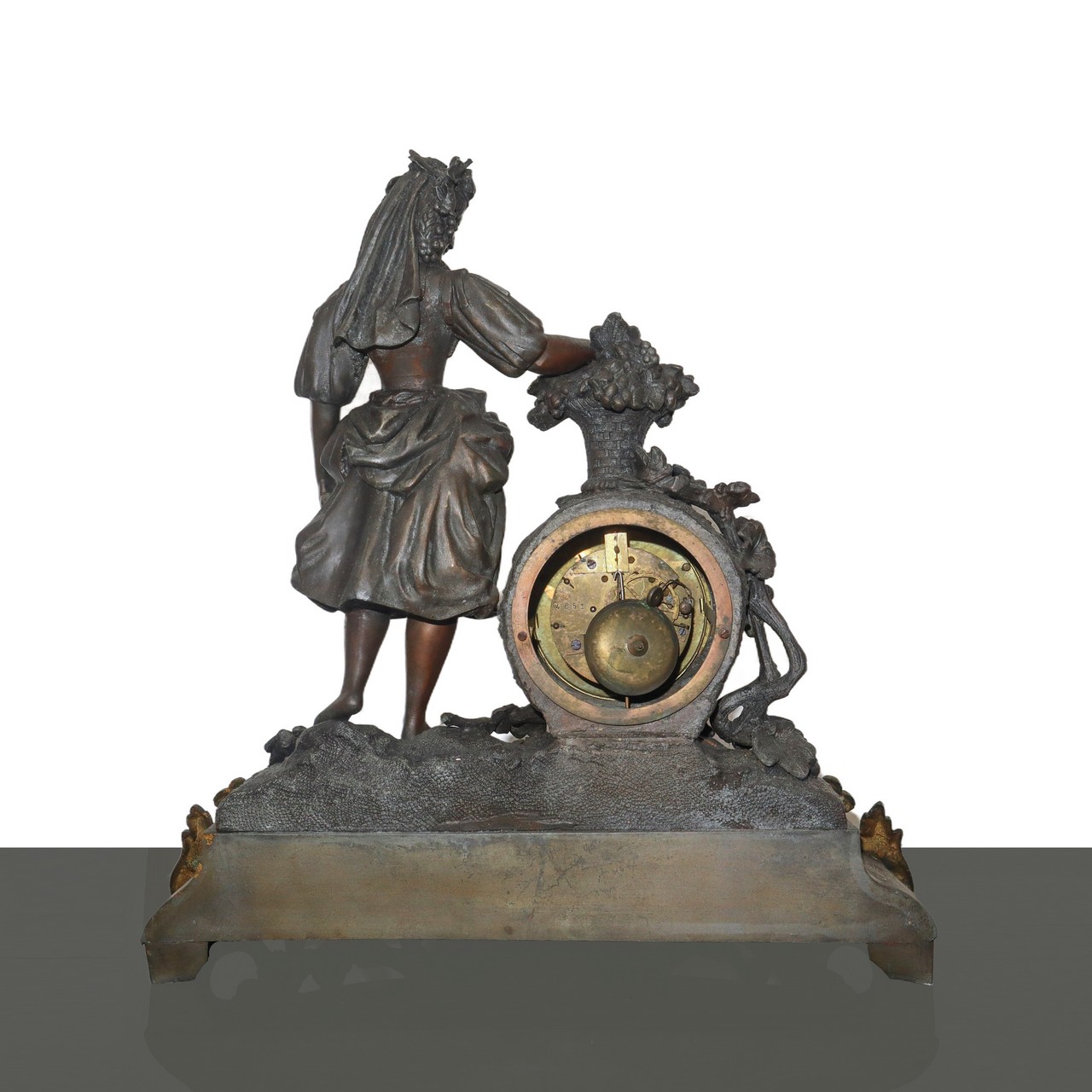 Pendulum table clock with golden metal base and applied porcelain, Late 19th century - Image 5 of 5