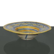 Polychrome majolica saucer, Deruta, 16th century