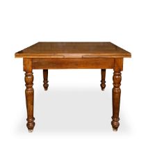 Extendable table in walnut wood, nineteenth century