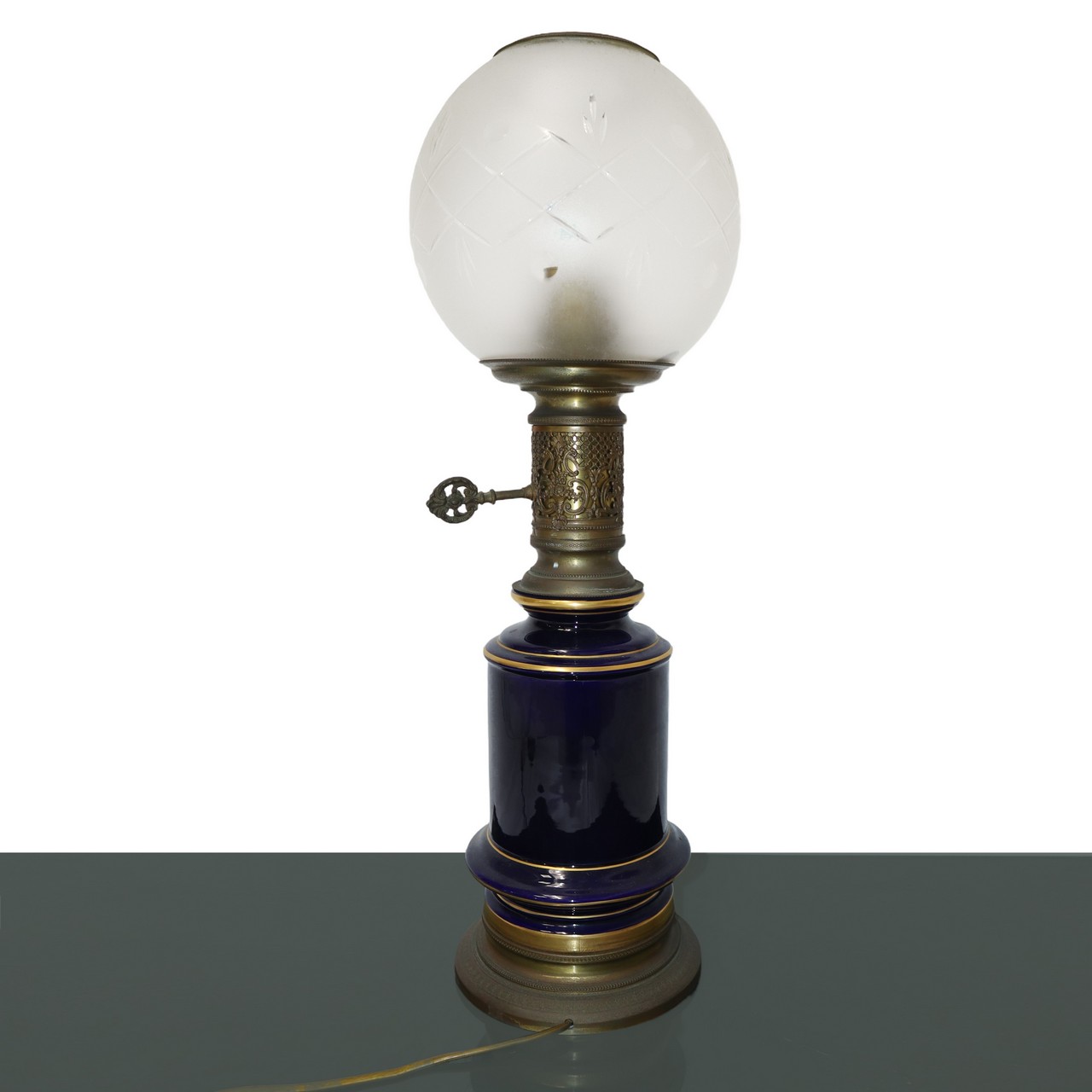 Blue porcelain oil lamp - Image 2 of 2