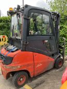 Salvage 2011 Linde H20T-1 Electric Forklift Truck, Rated Capacity: 2000kg, Hours Unknown. This