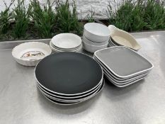 22no. Porcelain Crockery Set Various Styles & Sizes, 10no. Plates, 4no. Pie Dishes, 7no. Bowls &
