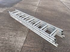 8 Tread Domestic Triple Extension Ladder