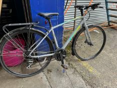 Trek FX2 Bicycle. 17.5" Wheels. Medium Size. Please Note: There is NO VAT on the Hammer Price of