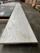 White Laminated Worktop - 4120 x 600 x 40 mm. Please Note: Slight Damage to One End. Please Note: