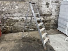 Youngman's EN131 7 Tread Aluminium Step Ladder