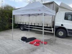 Surf & Turf Instant Shelters 3 x 2m Pop Up Shelter with Red Sides & Storage Bag. PLEASE NOTE: