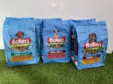 7no. Bakers Dog Food 2.85kg, 2no. Beef & Vegetables Puppy Food, 2no. Beef & Vegetables Small Dog