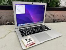 Apple MacBook, Processor: Intel Core i5 @ 1.60Ghz, Ram: 4GB, 128GB sDD, Operating System X