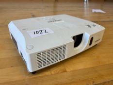 Hitachi 5000 Lumens XGA 3000:1 LCD Projector CP-X5022WN, 240V RRP £1,639.00. Please Note: Auction