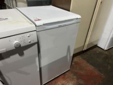 Hotpoint 140 1ST P Domestic Under Counter Fridge. Please Note: Auction Location - Bay Studios,
