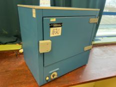 Phillip Harris HE/CL Table Top Warming Cupboard, 240v. Please Note: Auction Location - Bay