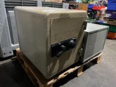 Sentry 1380 Steel Safe 440 x 570 x 550mm Complete With Key. Please Note: Auction Location - Bay
