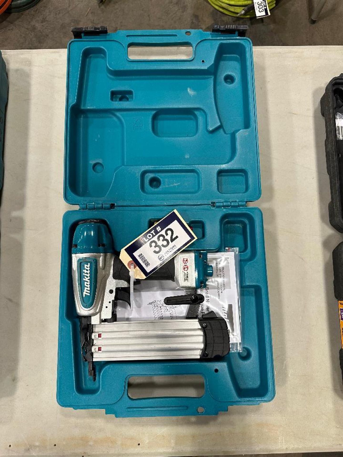 Makita AF506 Pneumatic Brad Nailer - Image 2 of 7