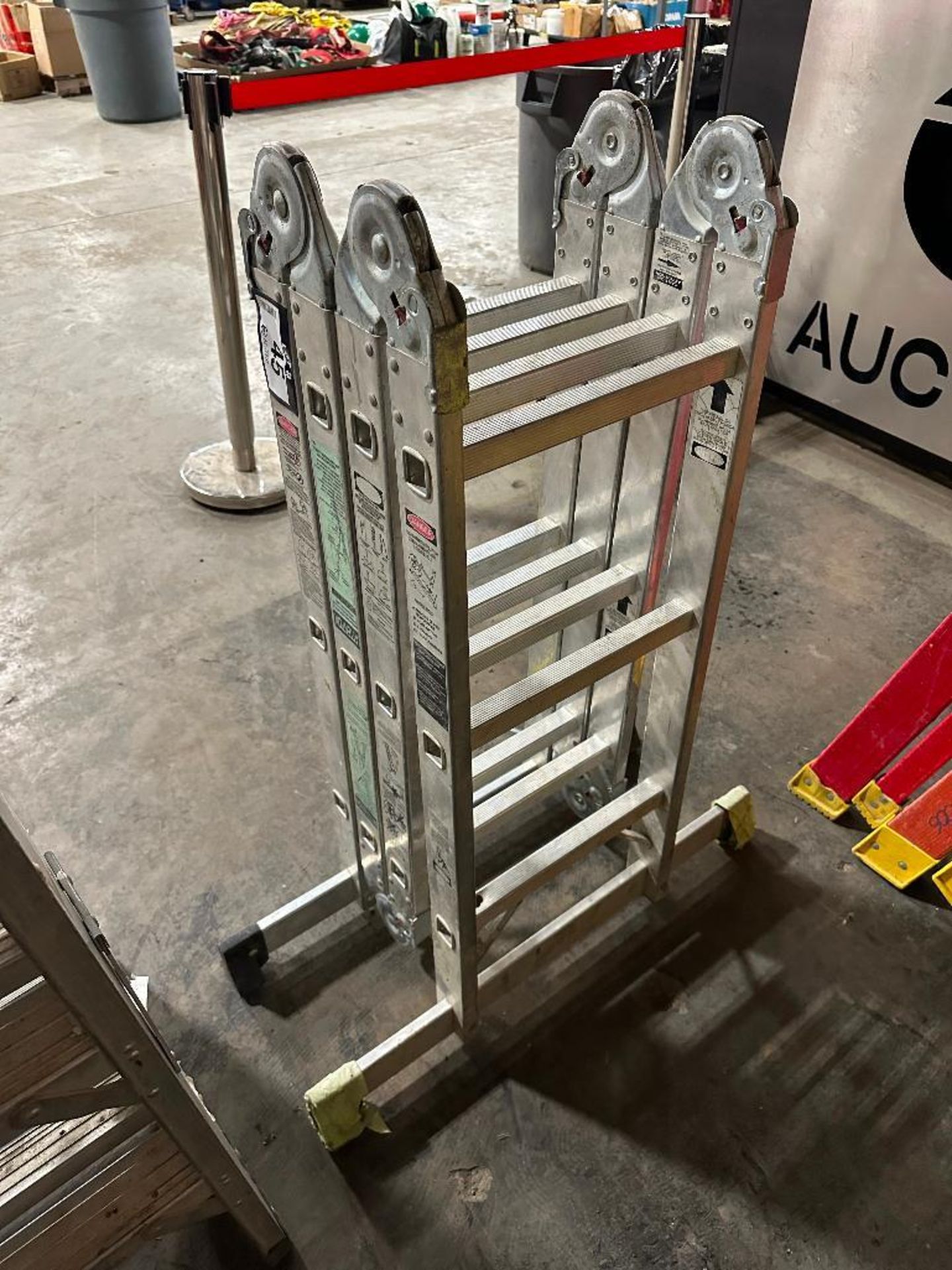 Mastercraft Aluminum Articulating Ladder 061-1071-8