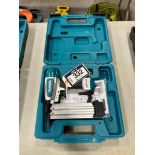 Makita AF506 Pneumatic Brad Nailer