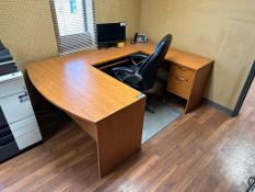 U-Shaped Desk w/ Task Chair