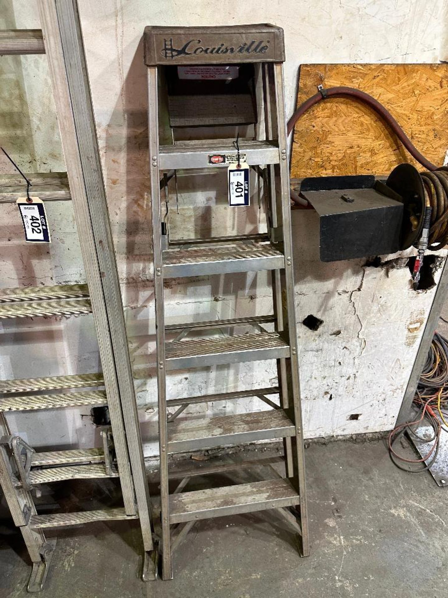 Louisville 6' Aluminum Step Ladder - Image 3 of 3