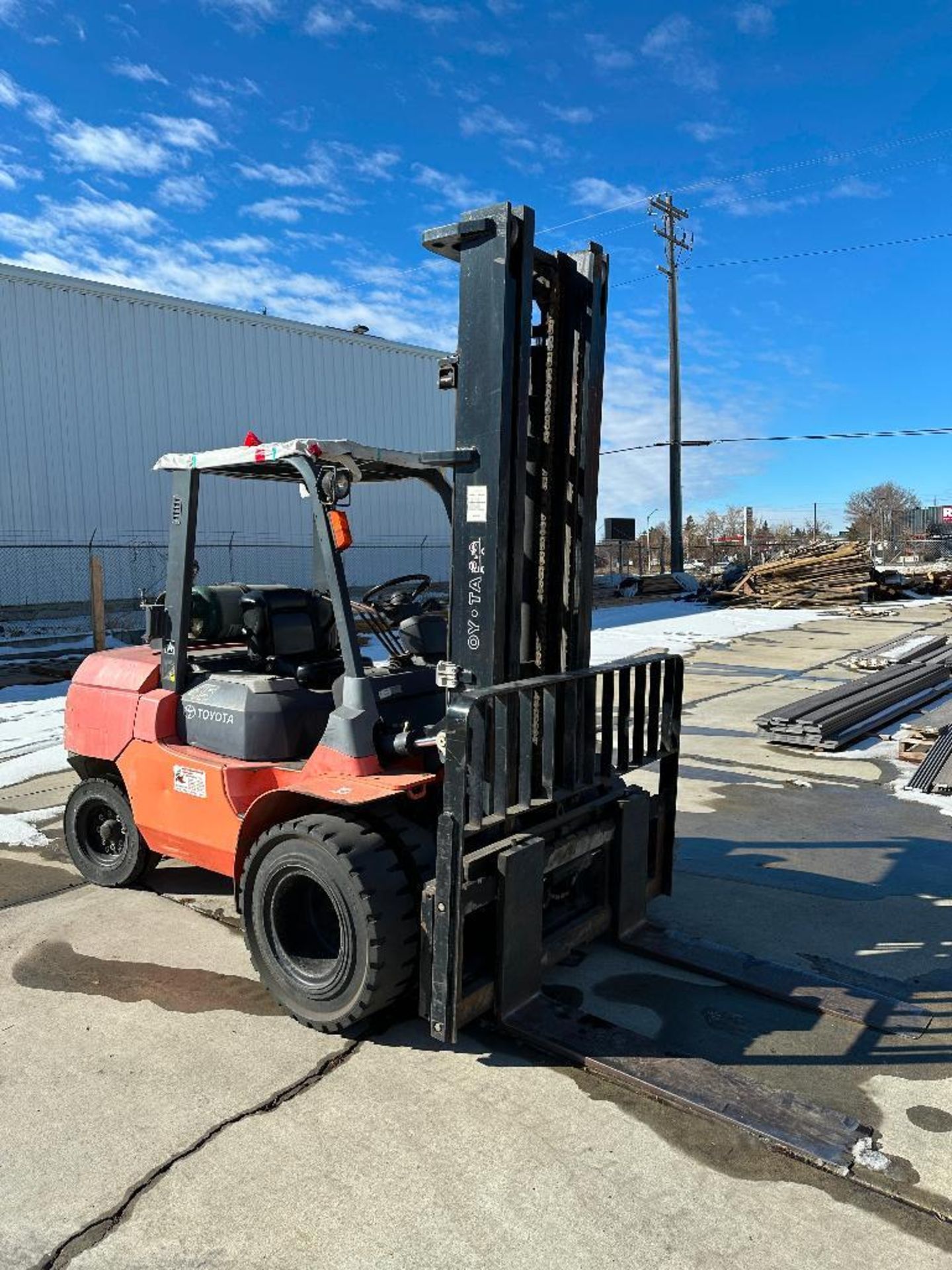 Toyota 7FGU45 9,150lb. Capacity LPG Forklift, 4,202hrs Showing