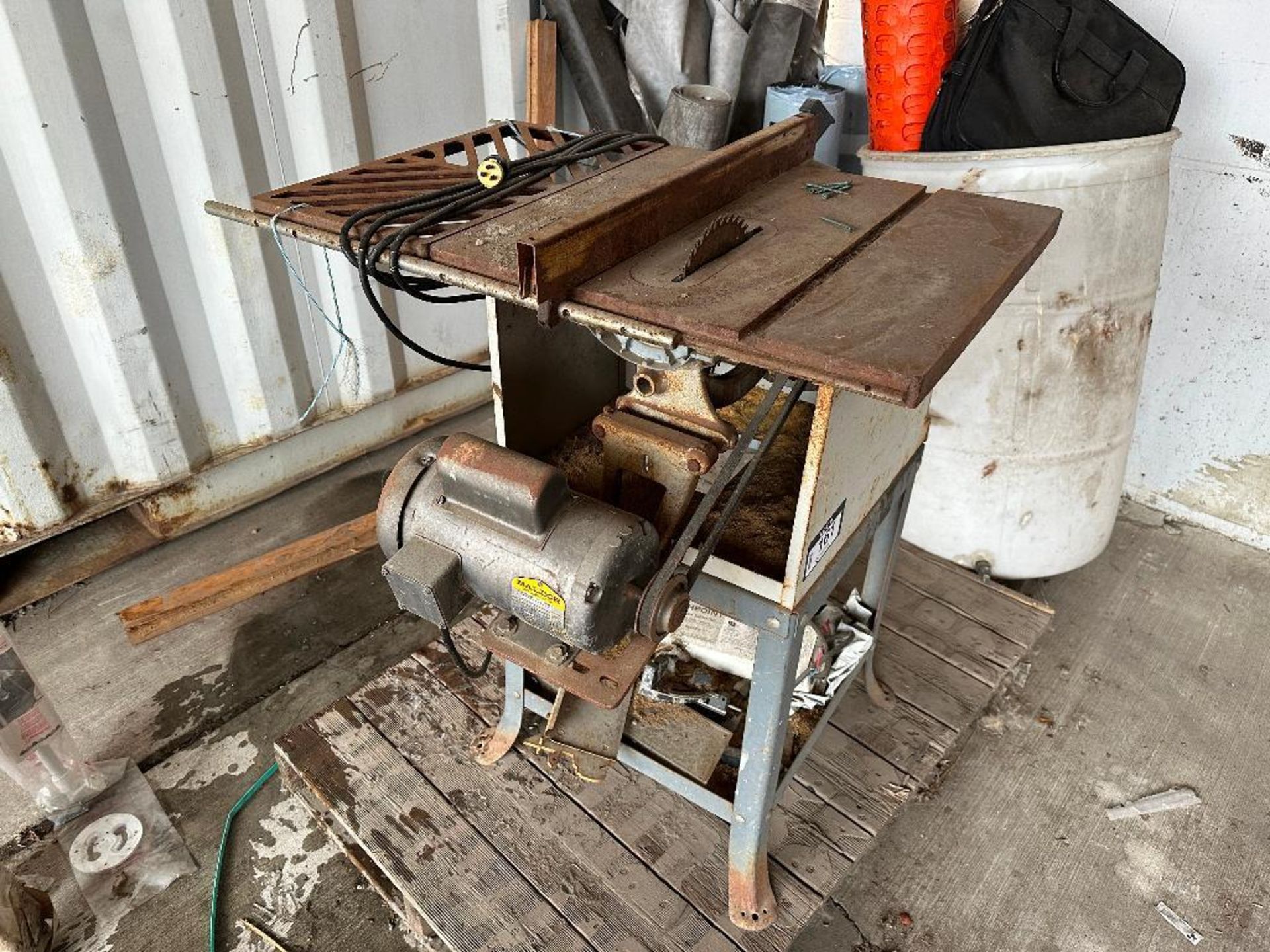 Table Saw - Image 2 of 3