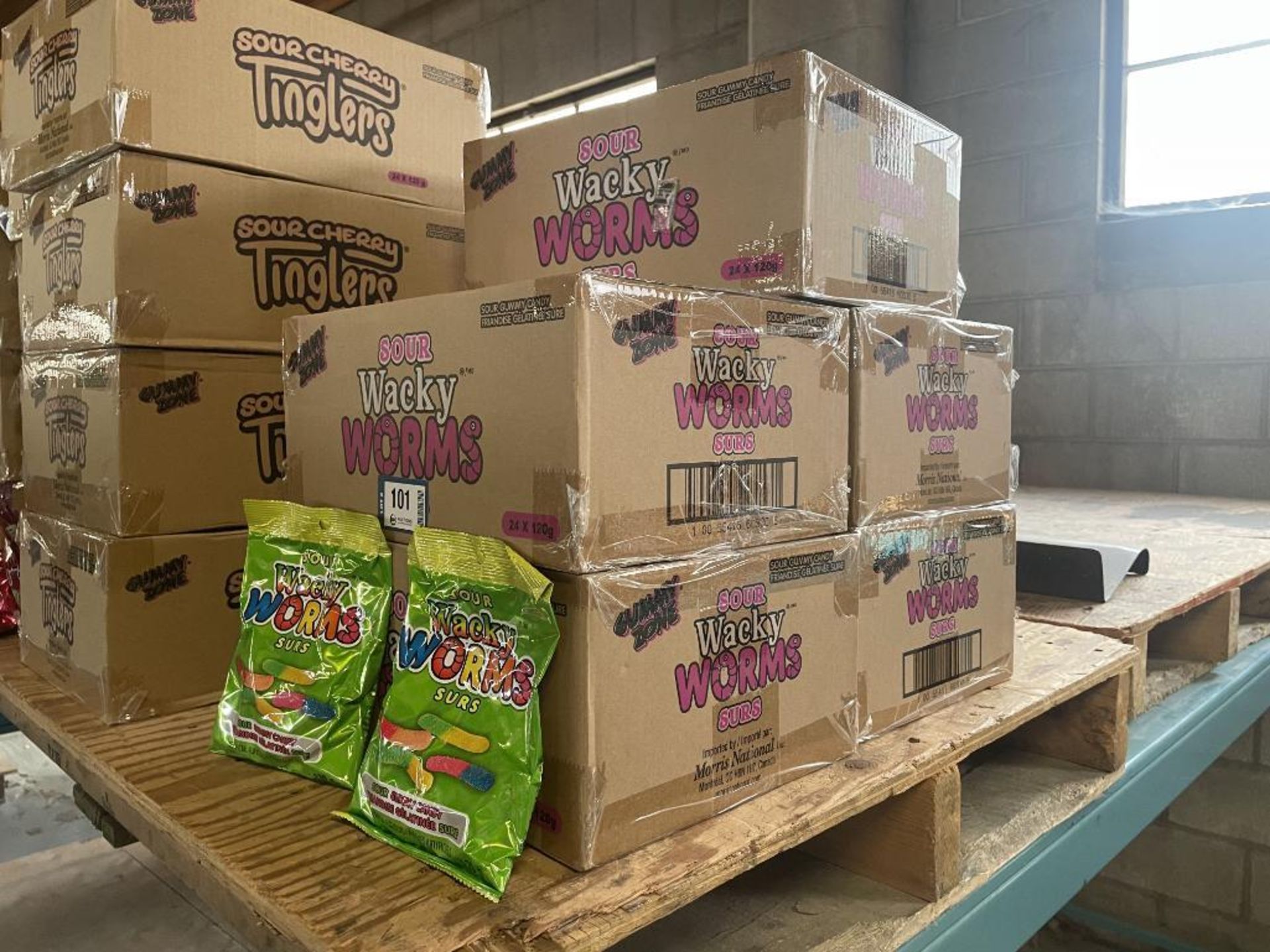(5) BOXES OF SOUR WACKY WORMS, 12/120G PER BOX - Image 3 of 3