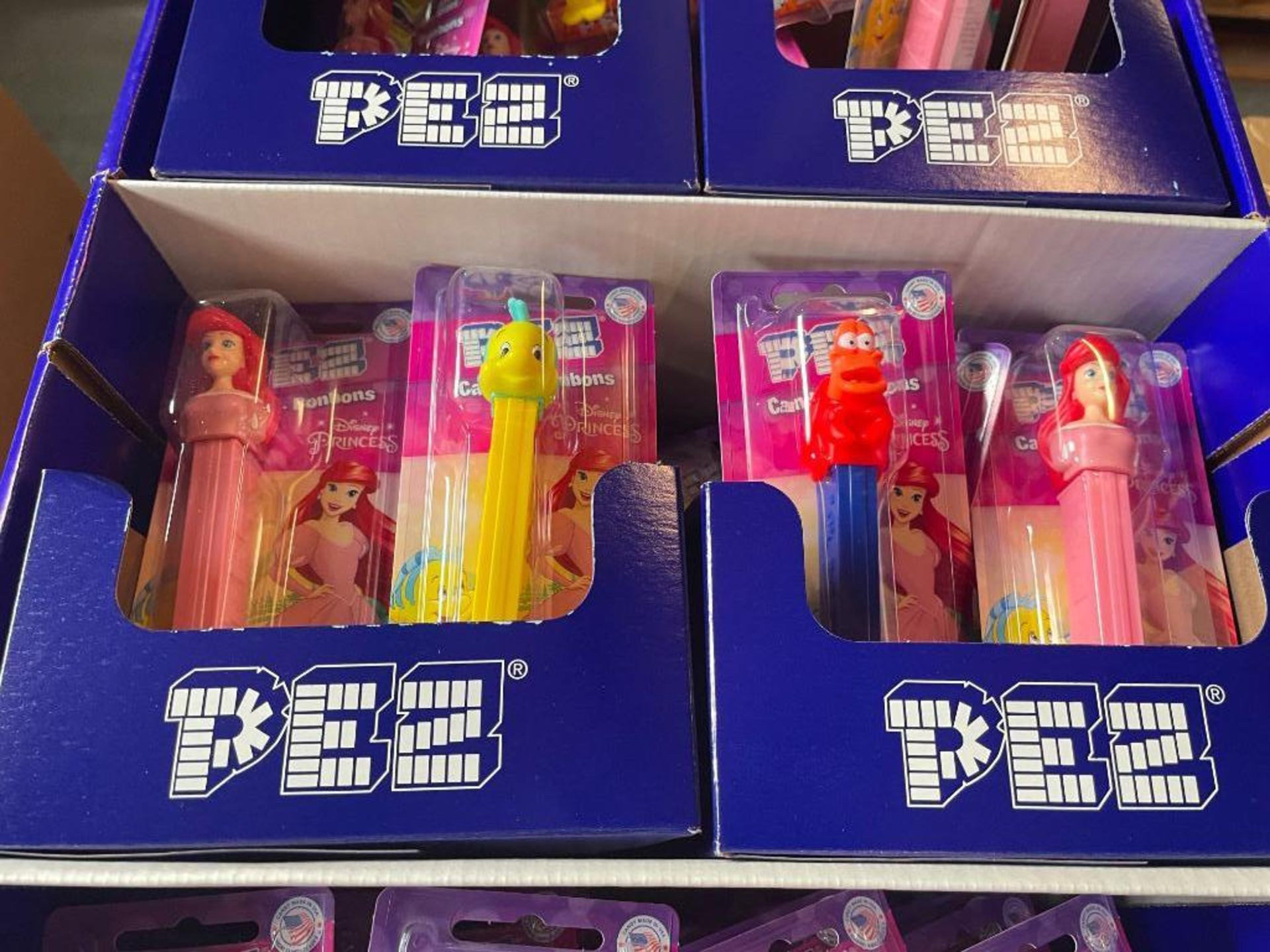 LITTLE MERMAID PEZ DISPENSER FREESTANDING RETAIL DISPLAY - Bild 3 aus 3