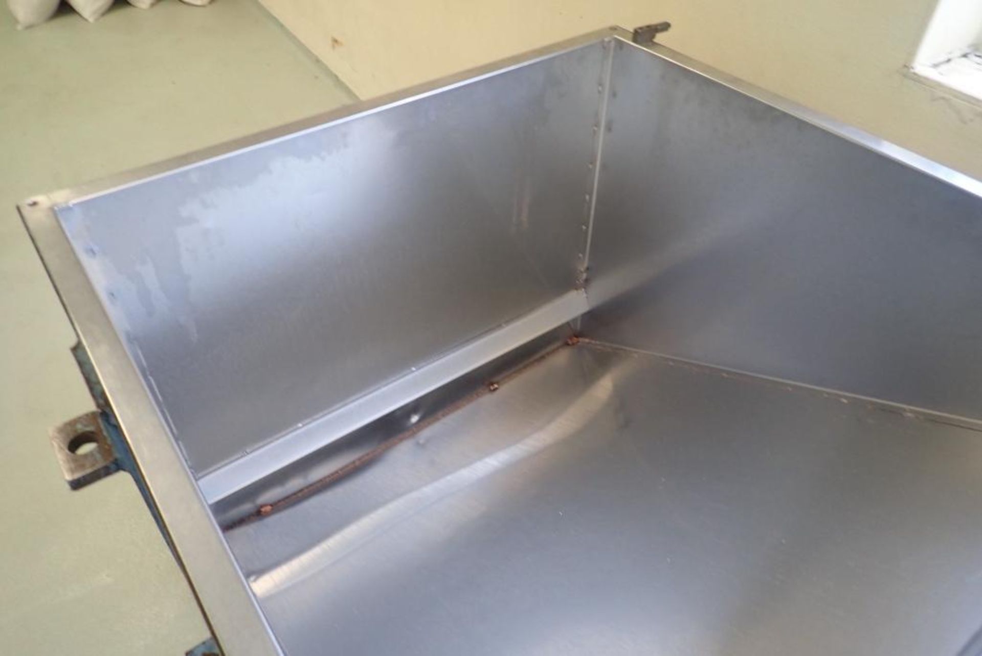 Mobile Stainless Steel Tub. - Image 2 of 3