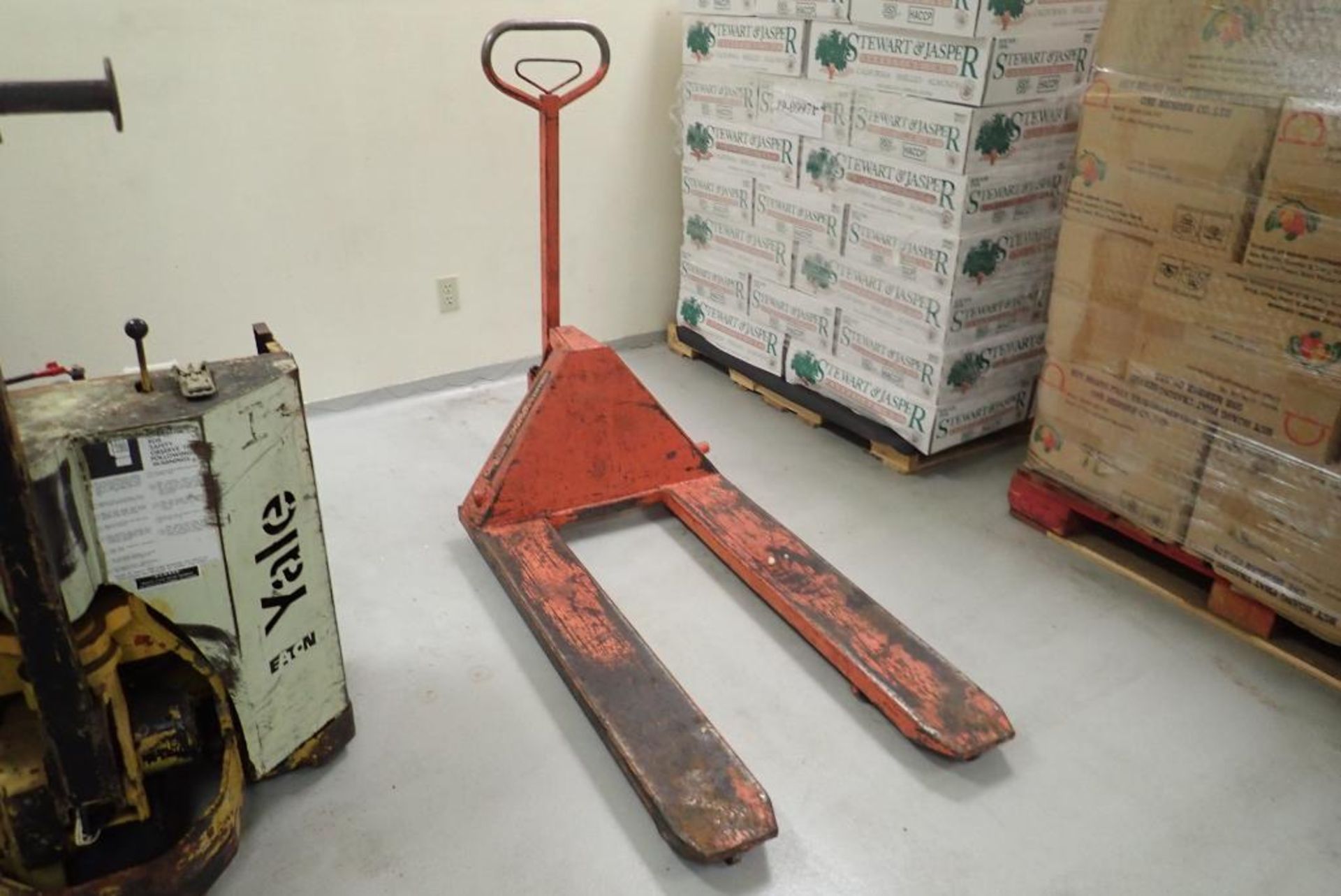 Lot of Desk, (2) Task Chairs, Stereo, Yale Electric Pallet Jack, Battery Charger and Pallet Jack. - Image 5 of 5