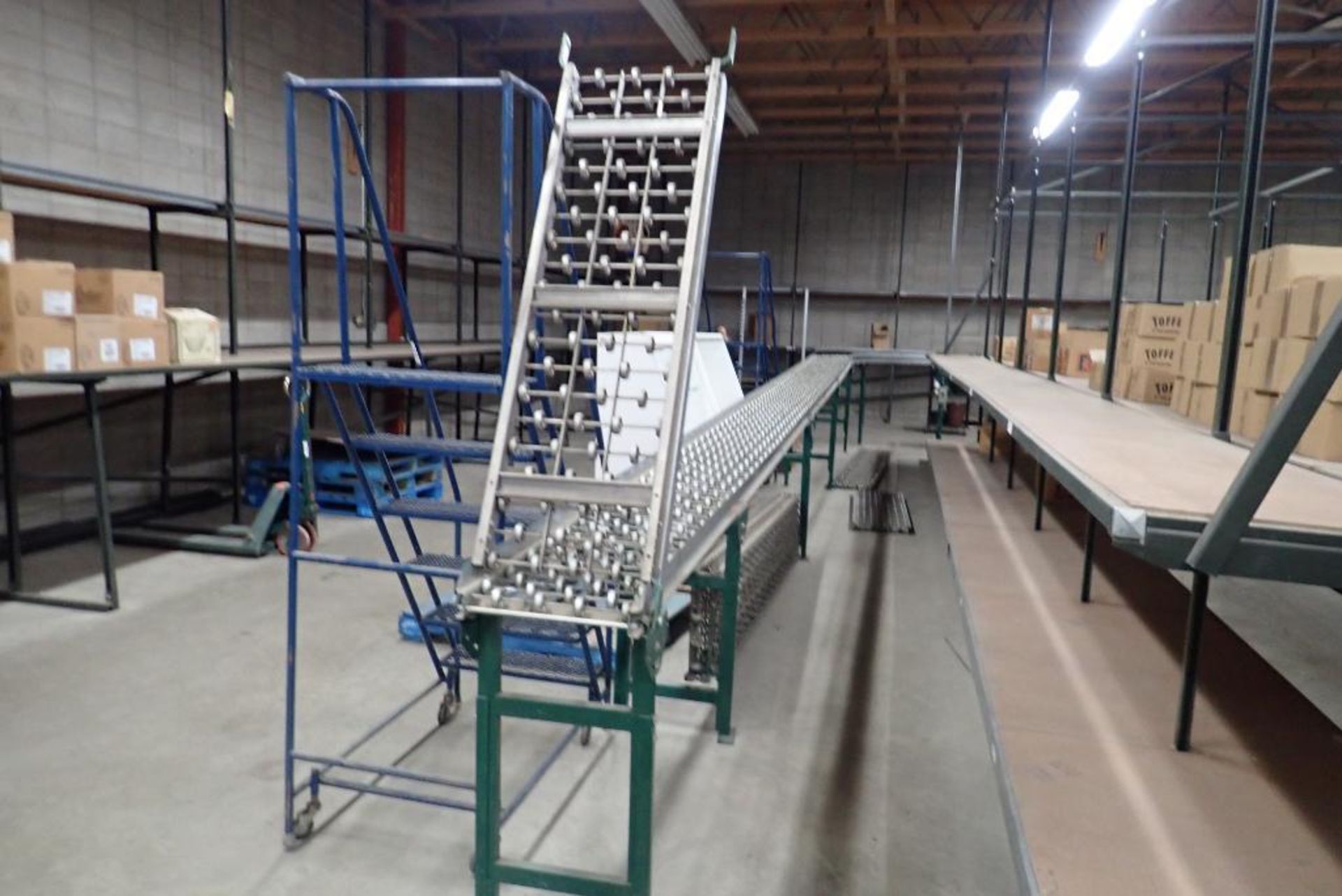 Gravity Feed Conveyor System. - Image 5 of 5