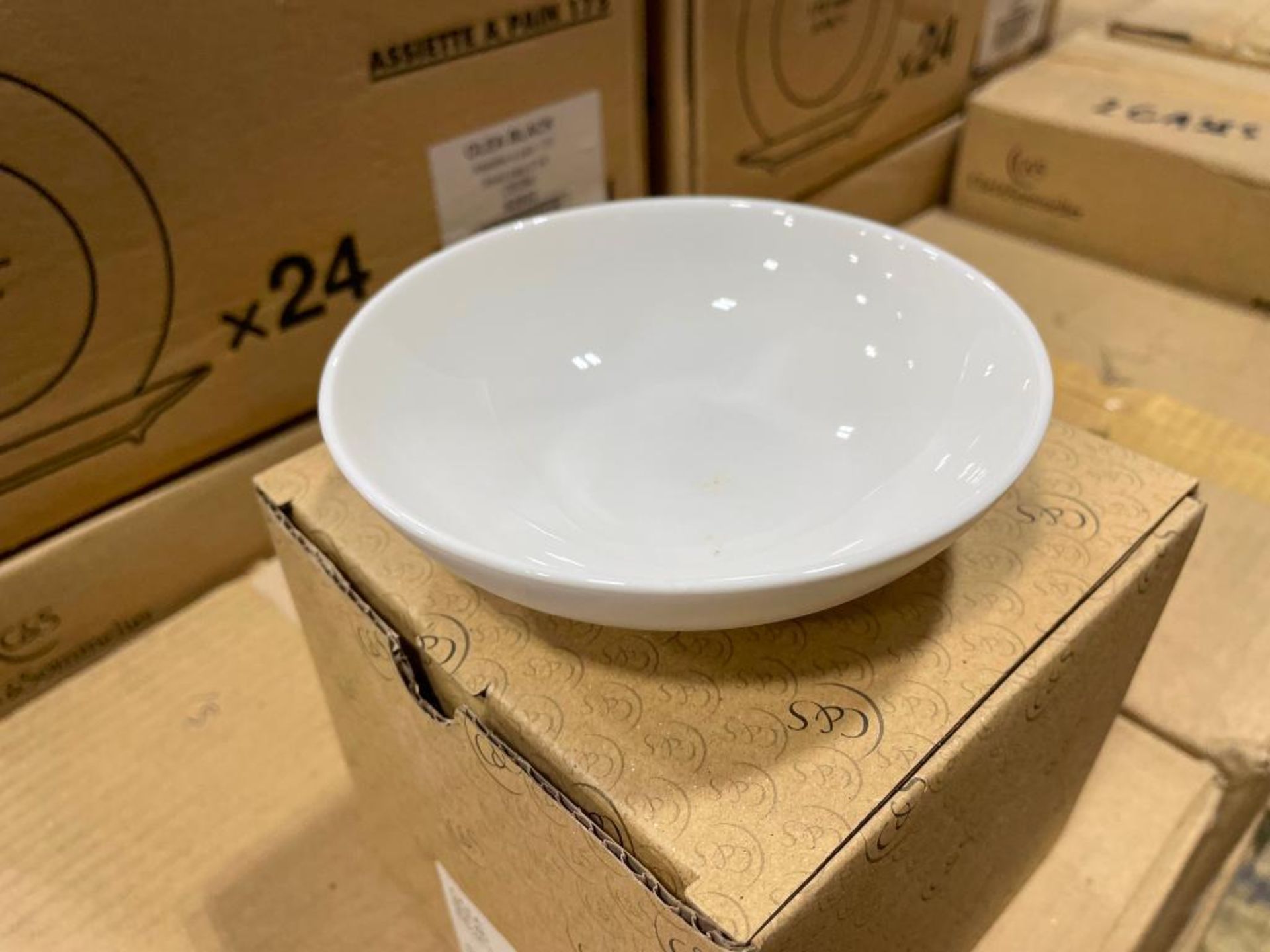 2 CASES OF 5 1/4" OLEA WHITE ALL PURPOSE BOWL - 24/CASE, ARCOROC - NEW - Bild 3 aus 6