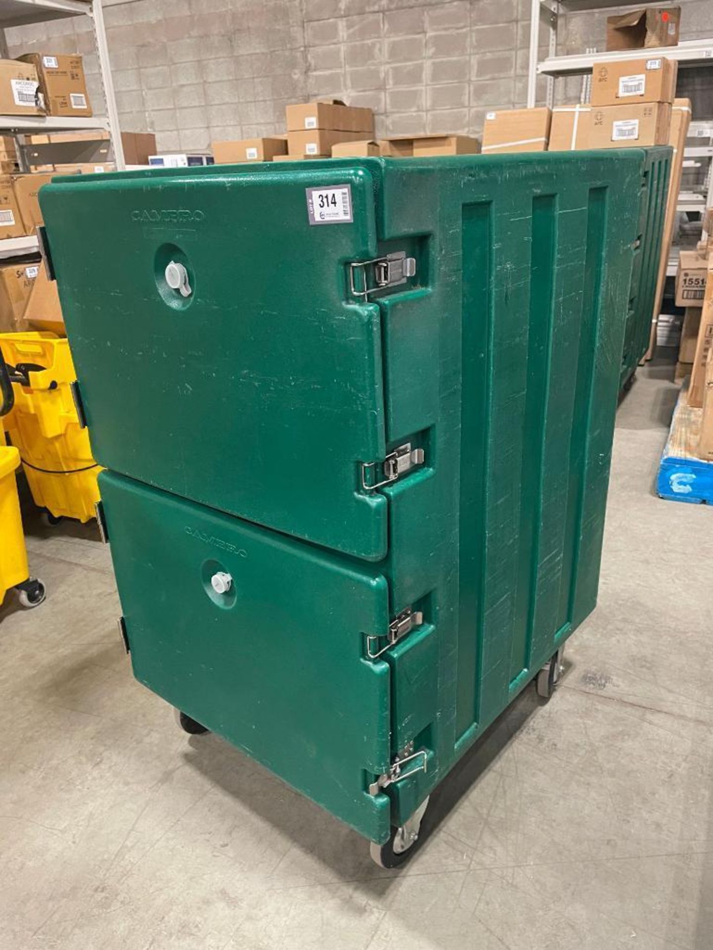 CAMBRO 1200MPC DOUBLE COMPARTMENT INSULATED FOOD STORAGE CABINET ON WHEELS - Image 6 of 8