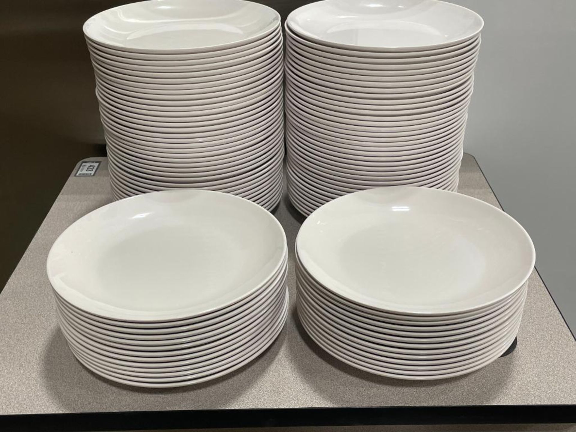 CASE OF 10" MELAMINE ROUND PLATES - Image 2 of 6