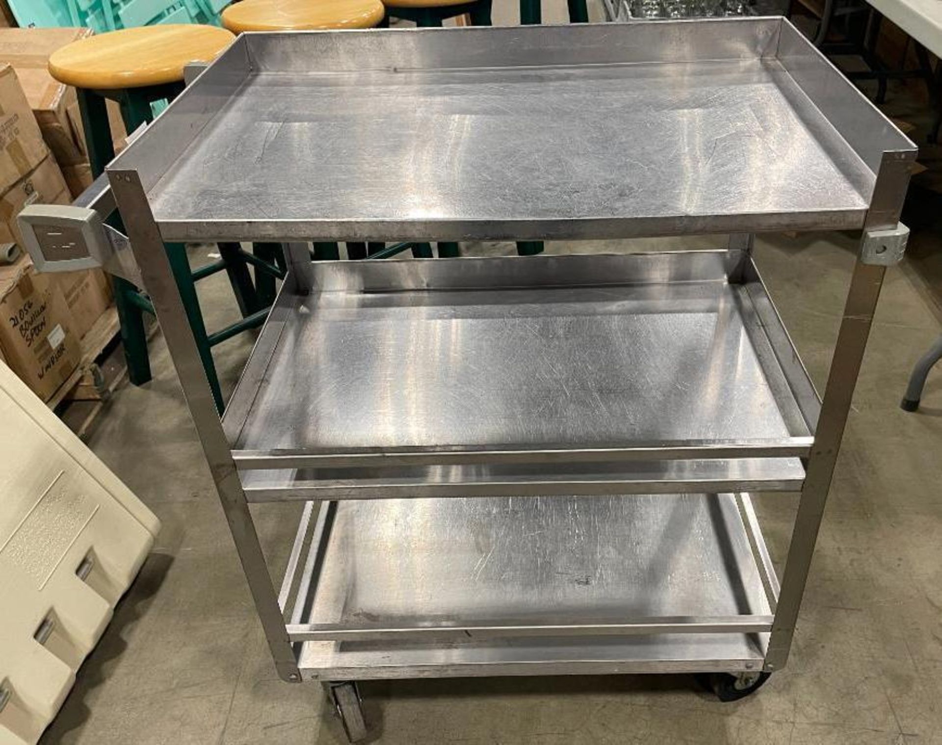 LAKESIDE 526 STAINLESS STEEL 3-TIER UTILITY CART, 500 LB CAPACITY - Image 2 of 5