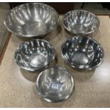 (5) ASSORTED SIZE STAINLESS STEEL MIXING BOWLS