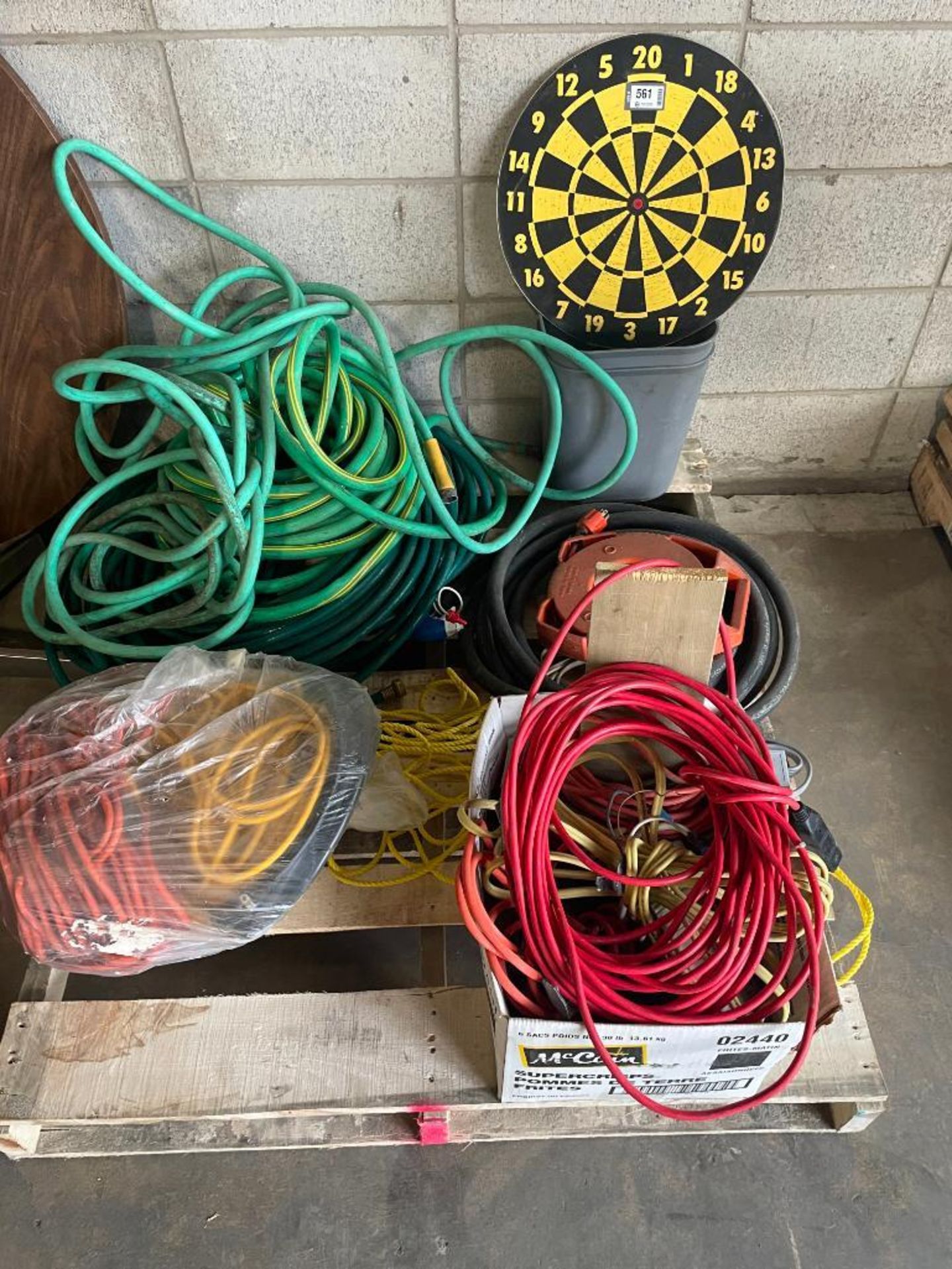 PALLET OF EXTENSION CORDS & WATER HOSE - Image 10 of 10