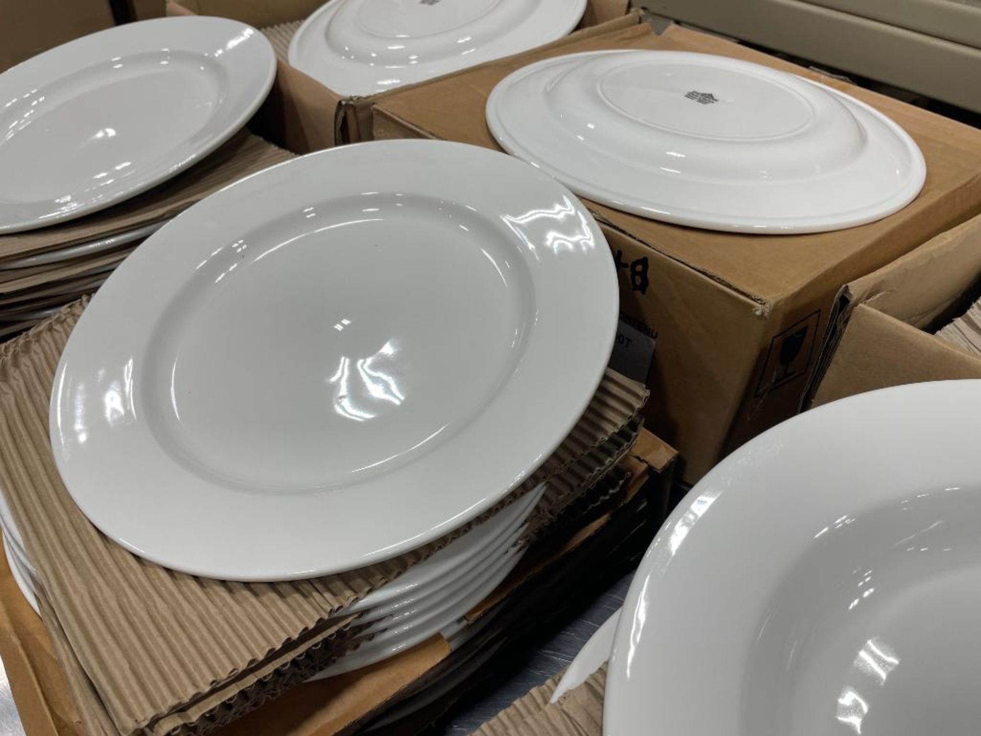 (4) DUDSON 12-5/8" PLATE - 12/CASE, (2) DUDSON 11-3/8" SOUP/PASTA BOWL - 12/CASE - Image 6 of 12