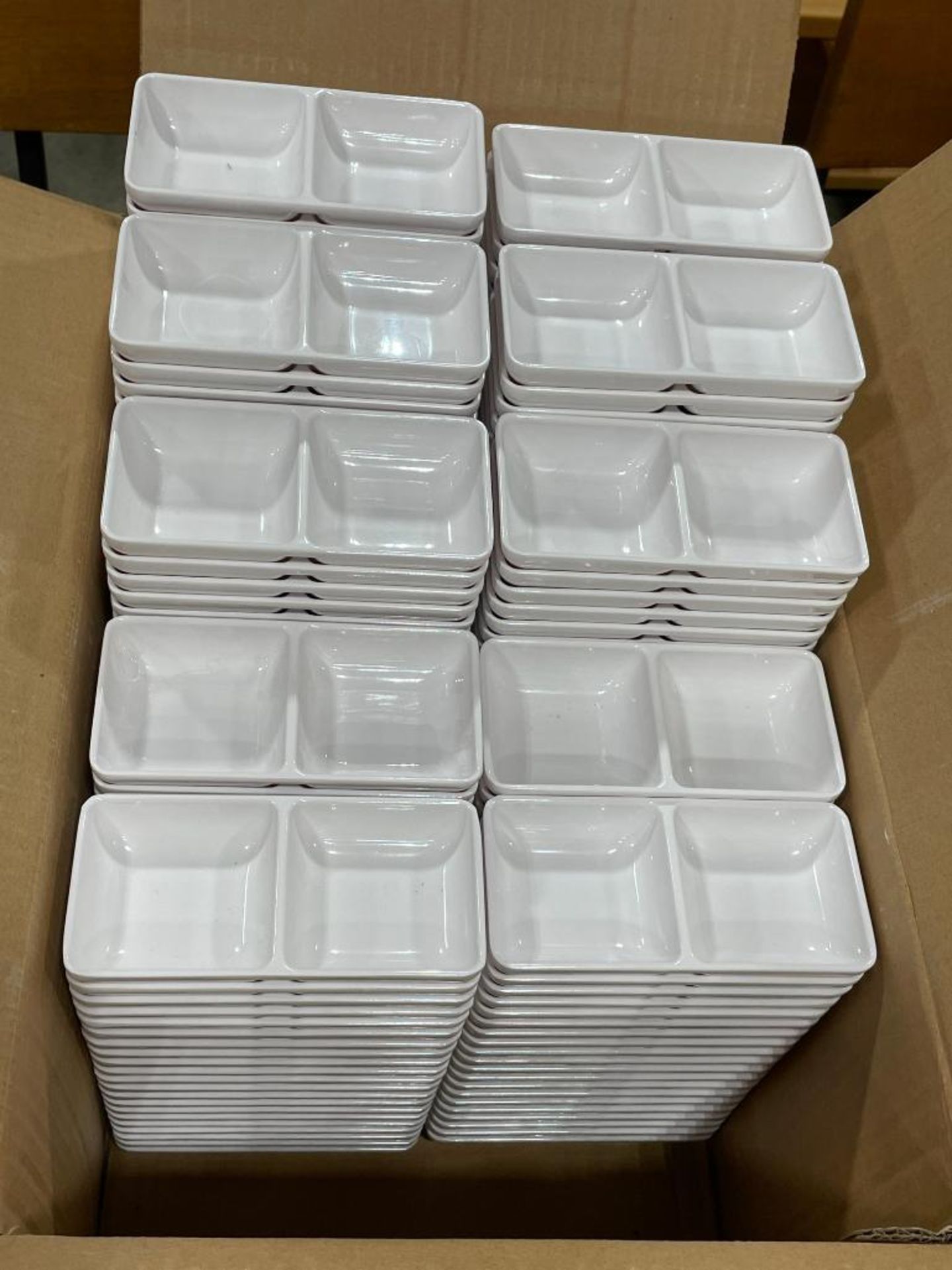 CASE OF MELAMINE 2-COMPARTMENT SAUCE DISHES - Image 4 of 5