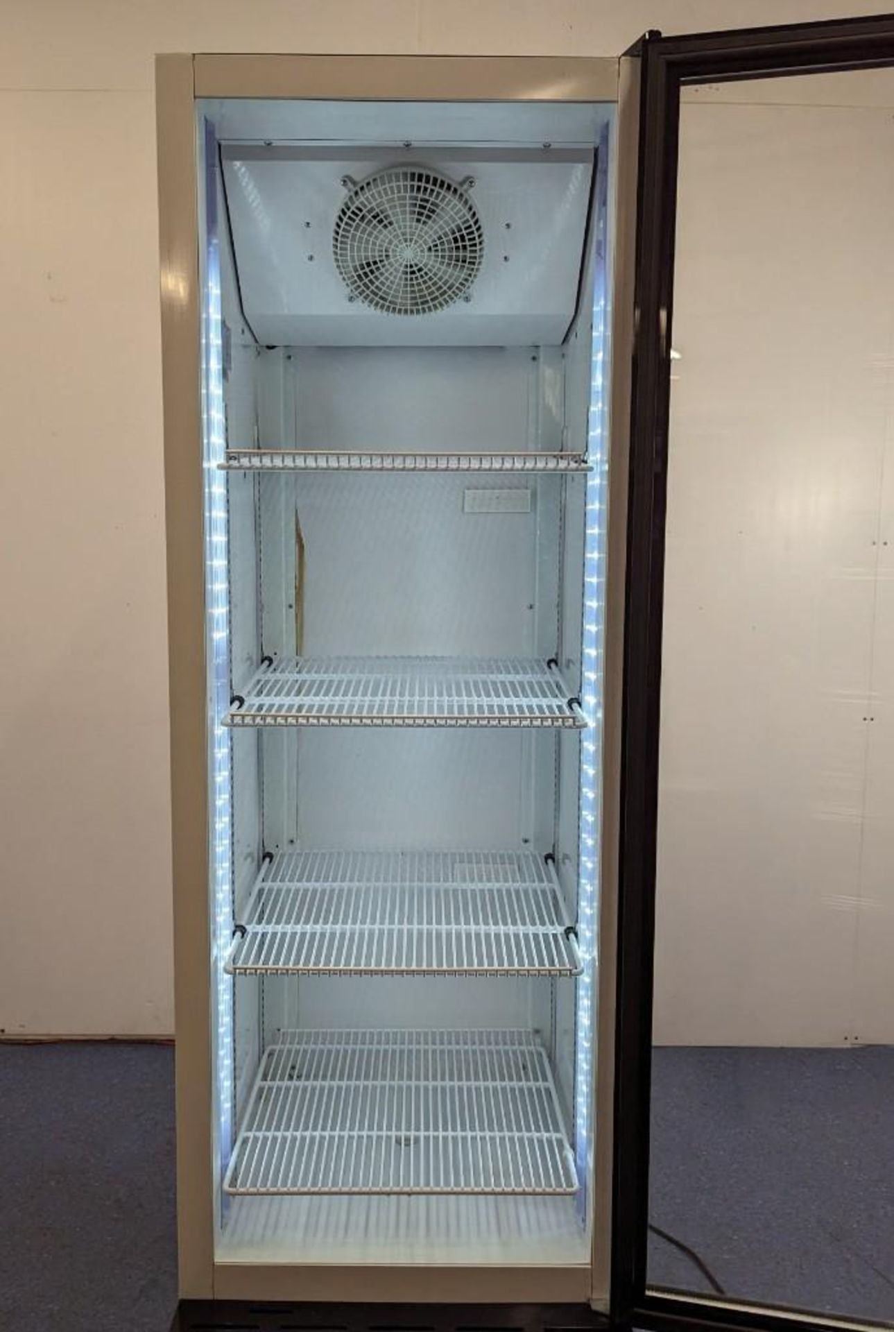 24" SS-P380WA GLASS DOOR UPRIGHT COOLER - Image 4 of 8