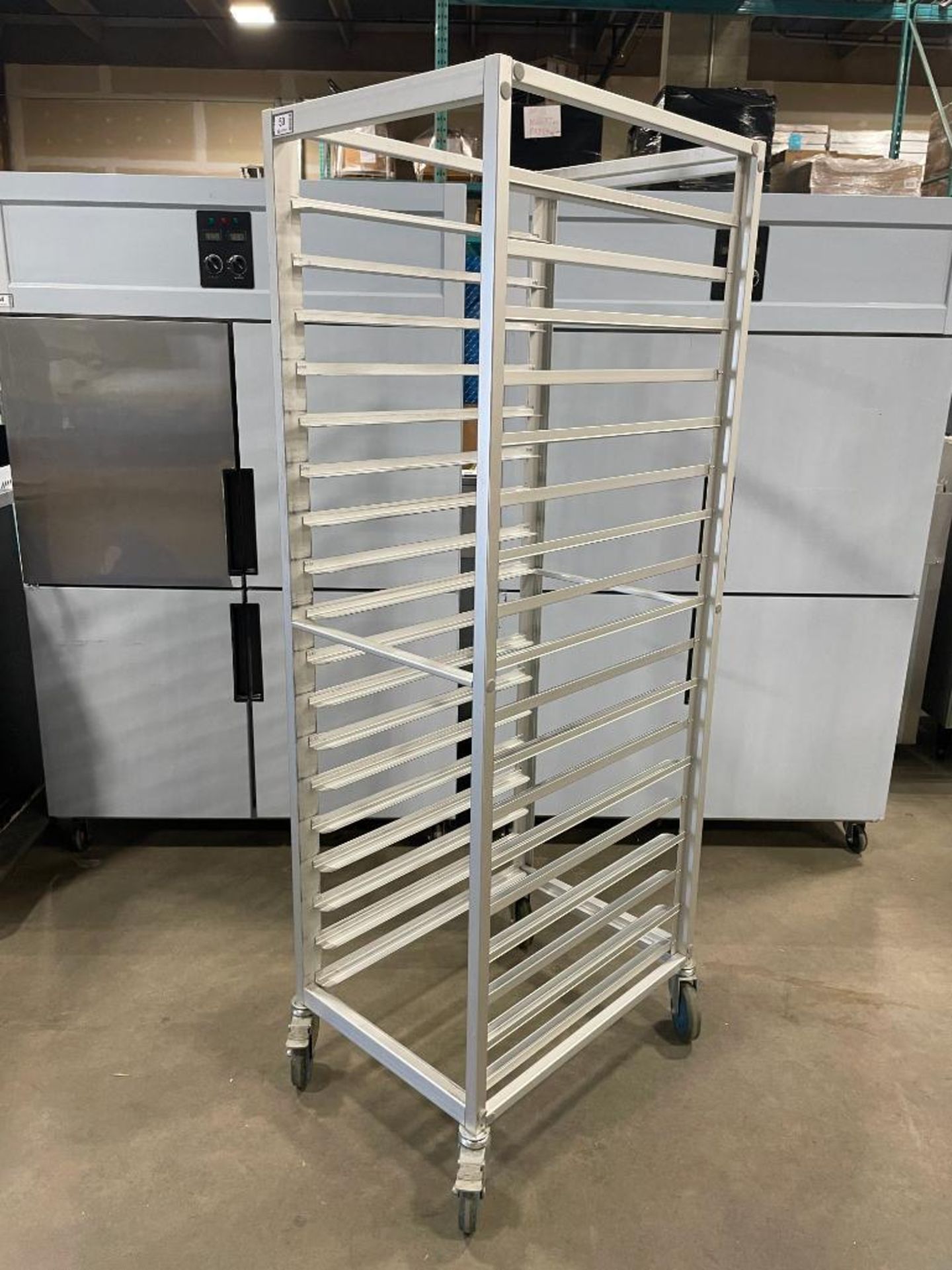 18-SLOT ALUMINUM MOBILE BUN PAN RACK