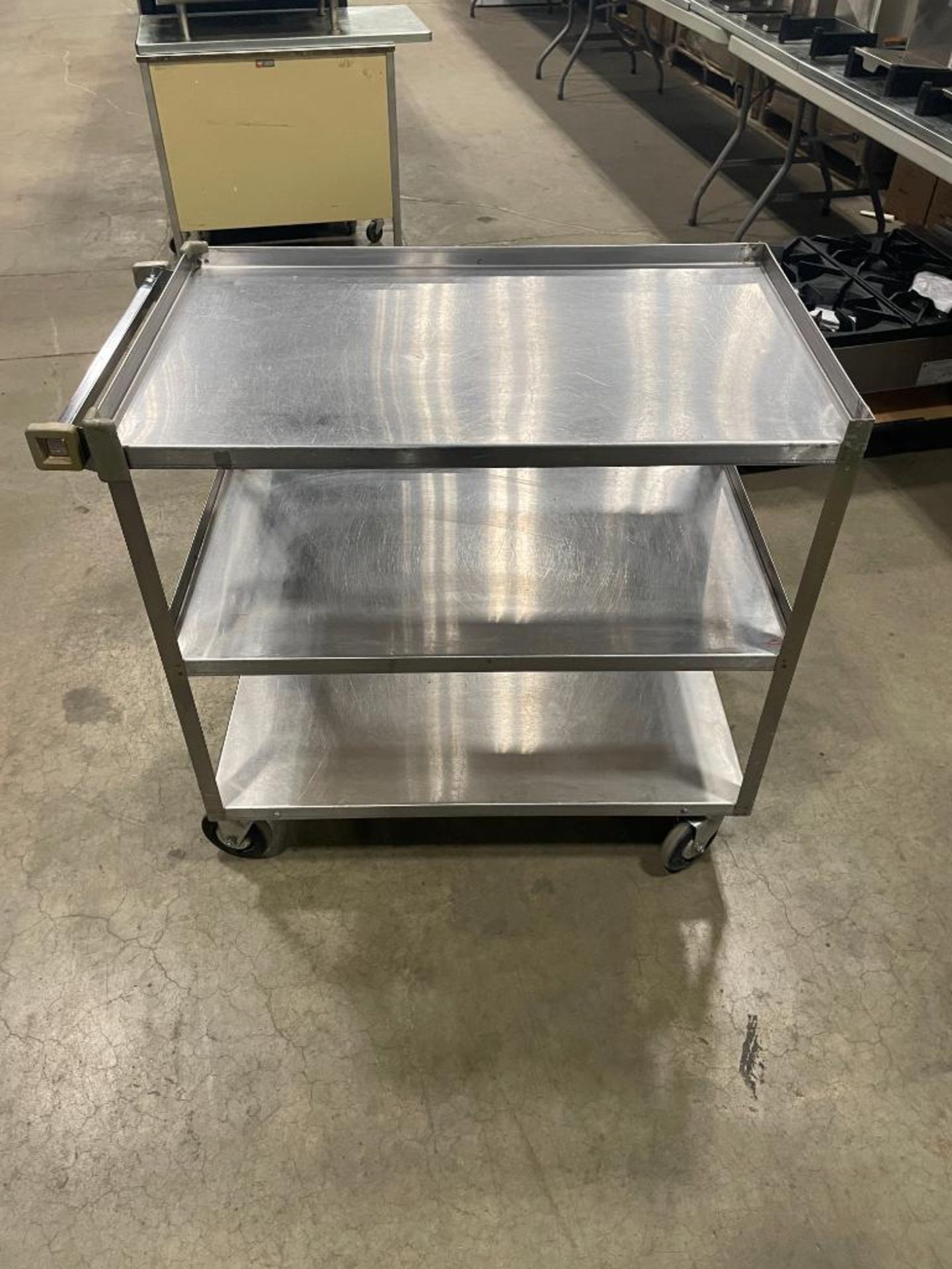 BLOOMFIELD 3-TIER STAINLESS STEEL BUSSING CART - Image 5 of 6