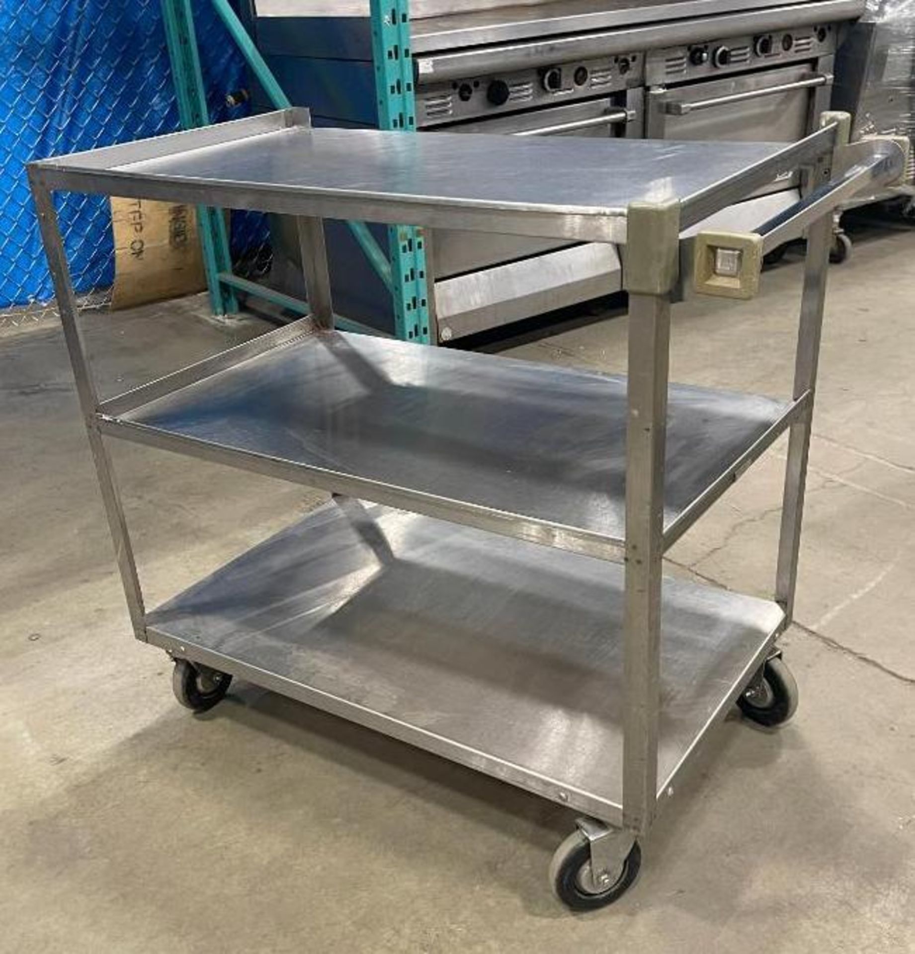 BLOOMFIELD 3-TIER STAINLESS STEEL BUSSING CART - Image 3 of 6