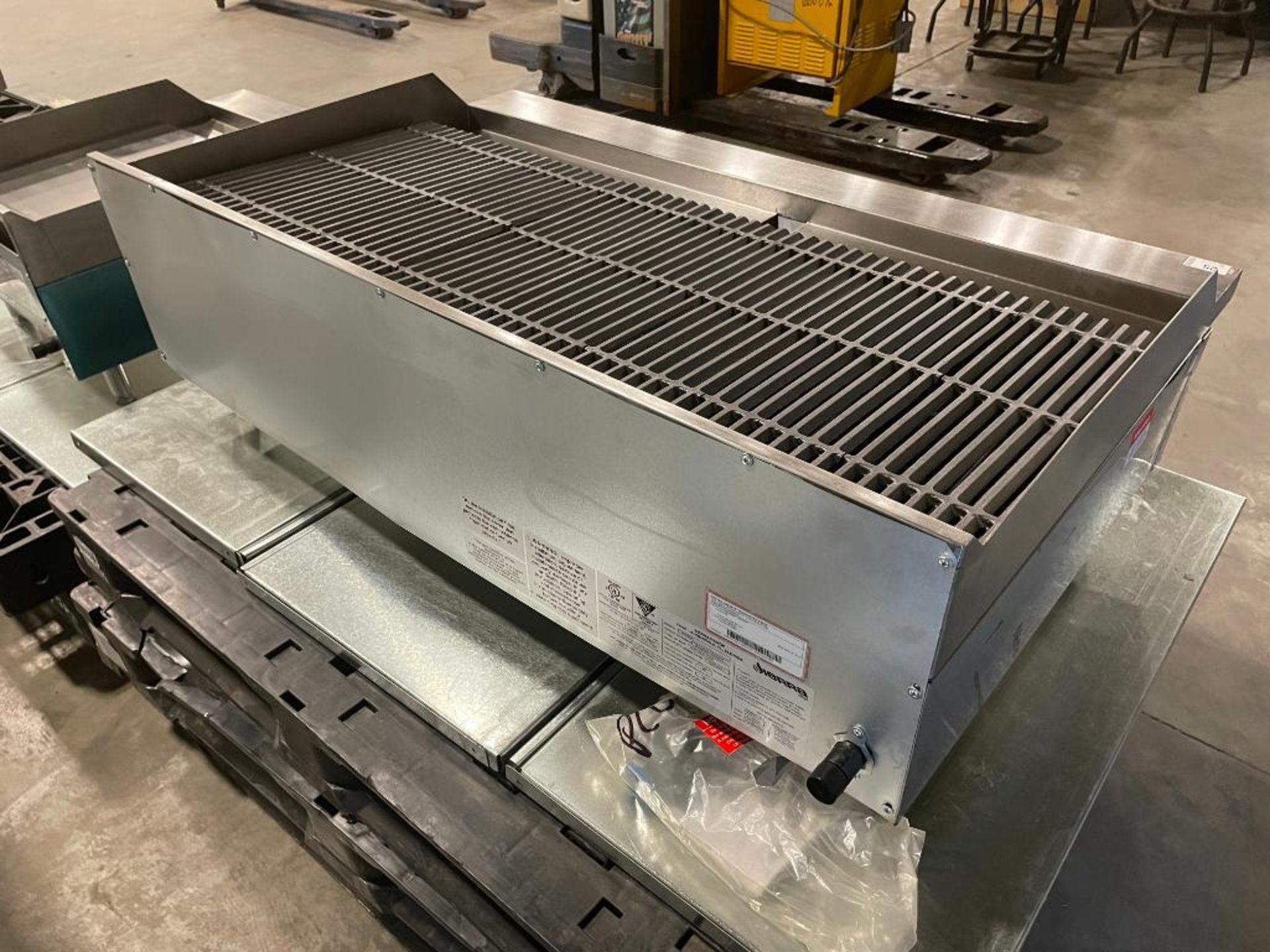 NEW SIERRA SRRB48 - 48" GAS RADIANT CHARBROILER - Image 6 of 7