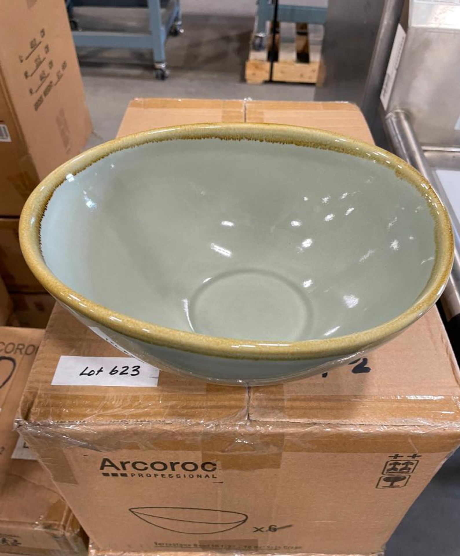 CASE OF TERRASTONE 10 1/2" SAGE GREEN BOWL - 6/CASE, ARCOROC - NEW - Bild 3 aus 3