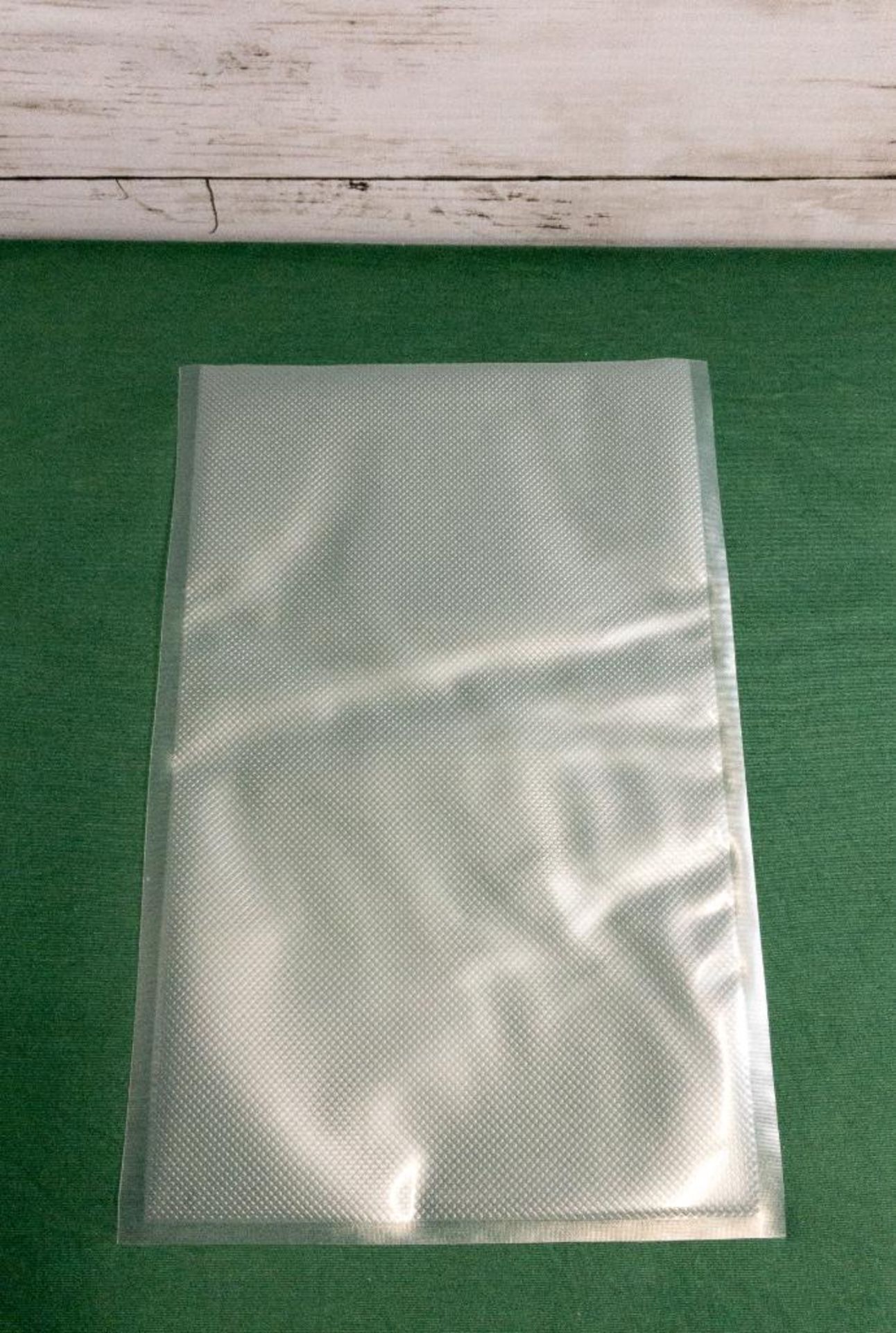 8" X 12" EMBOSSED VACUUM PACKAGING BAGS, OMCAN 10209 - LOT OF 100 - Image 3 of 3