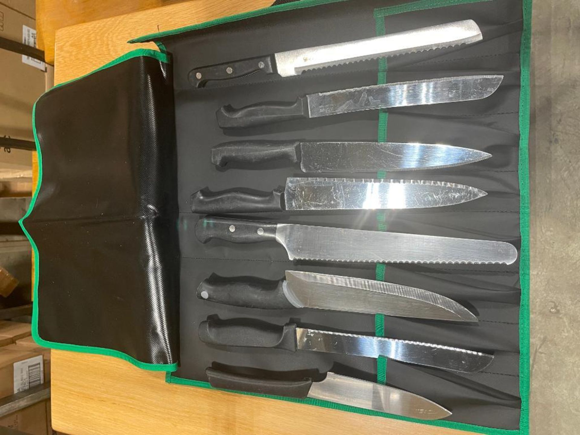 SANELLI 8-SLOT KNIFE CASE WITH ASSORTED KNIVES - Bild 3 aus 3