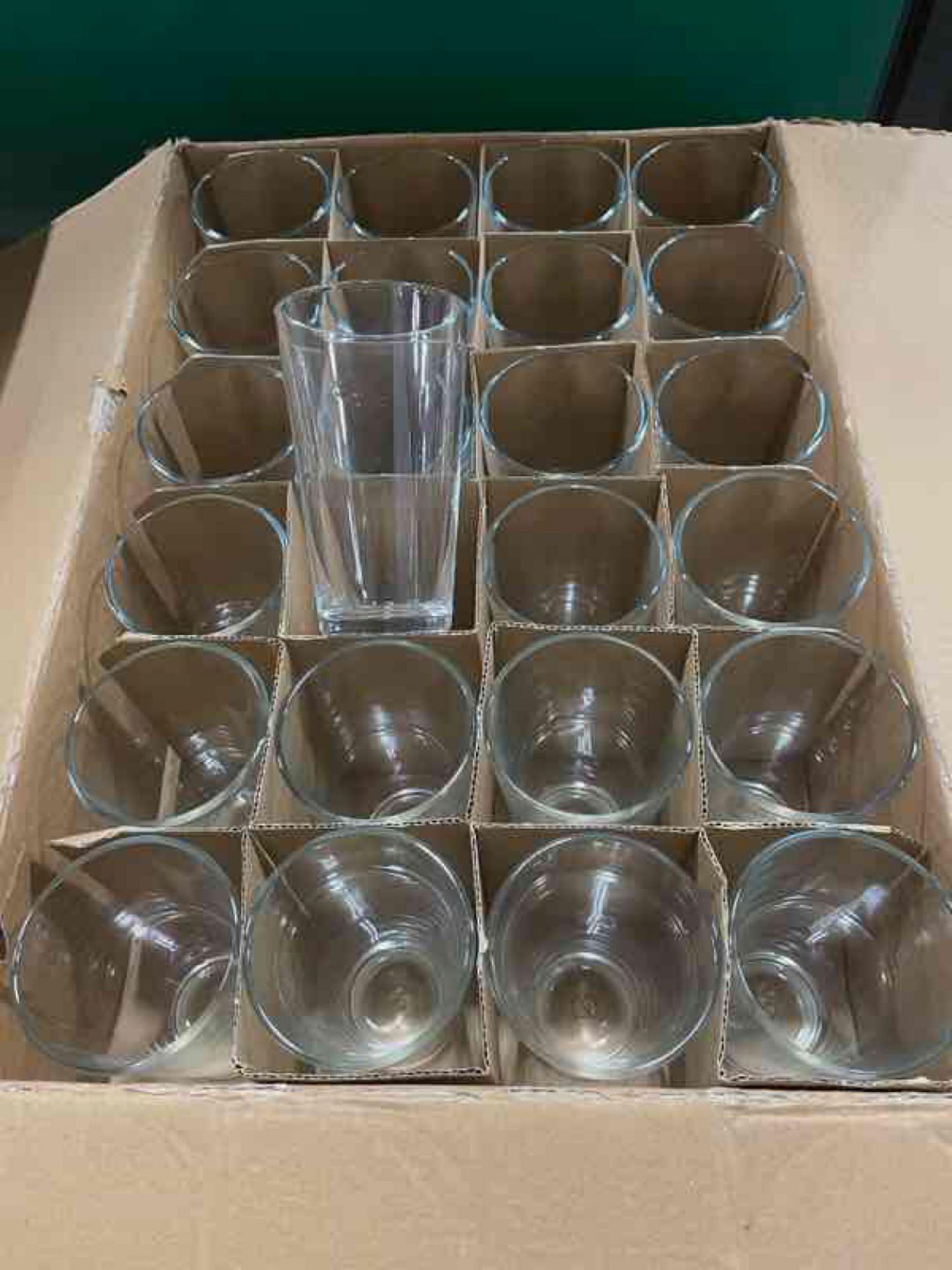 CASE OF 16OZ PASABAHCE MIXING GLASSES - 24/CASE - Image 4 of 4