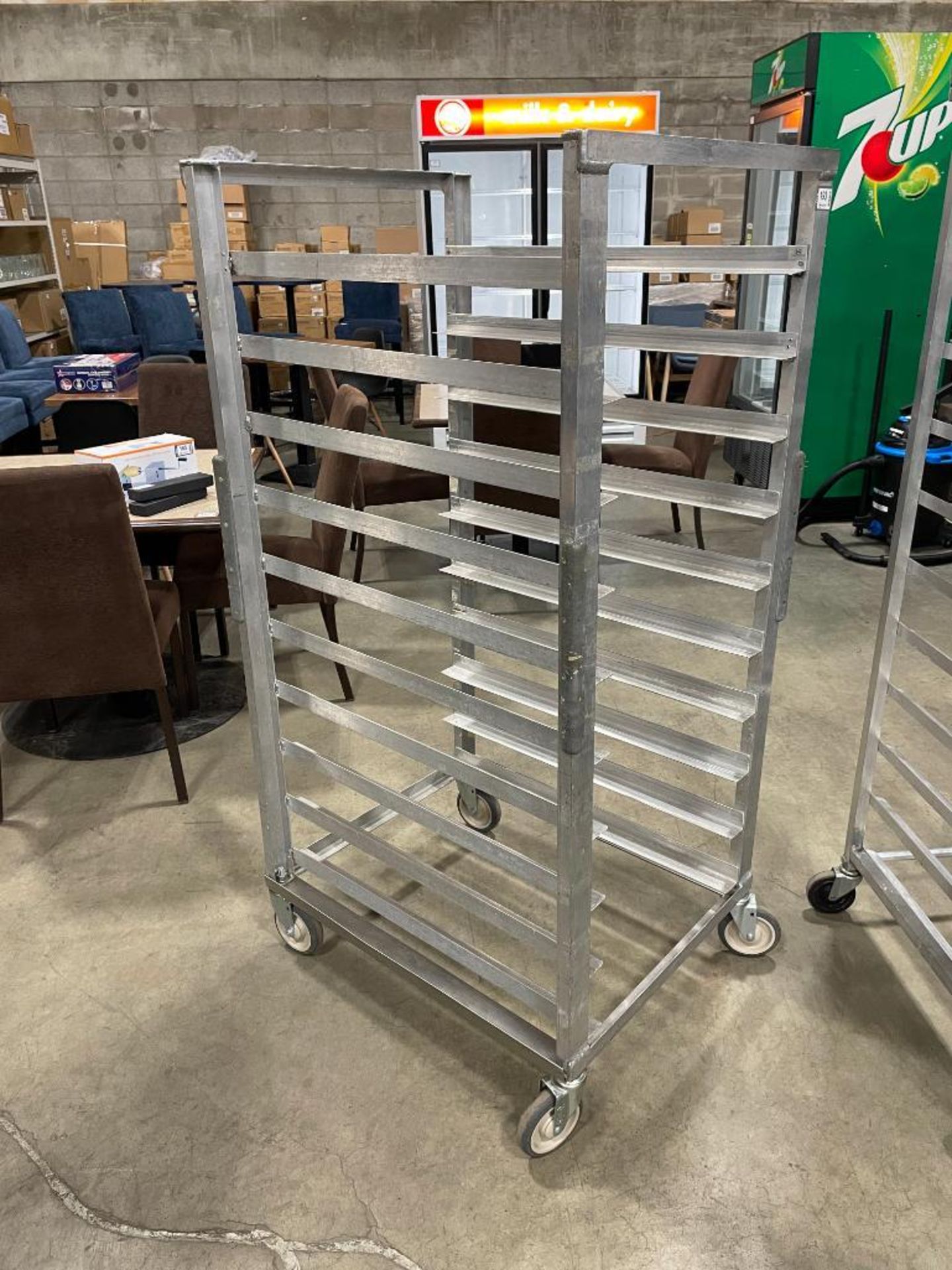 10-SLOT ALUMINUM MOBILE BUN PAN RACK - Image 3 of 5