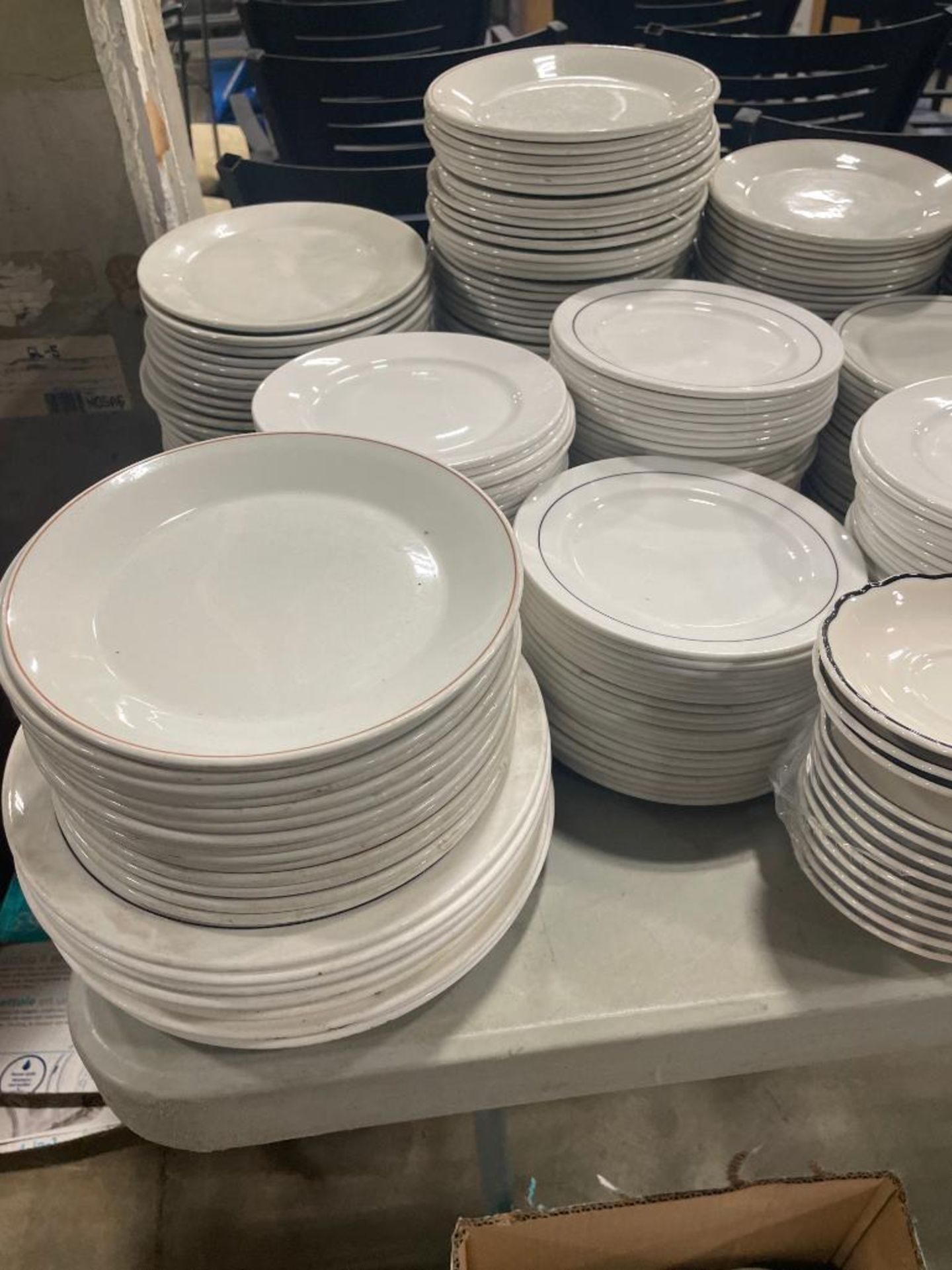 LOT OF ASSORTED SIZE PLATES & BOWLS - Image 7 of 10