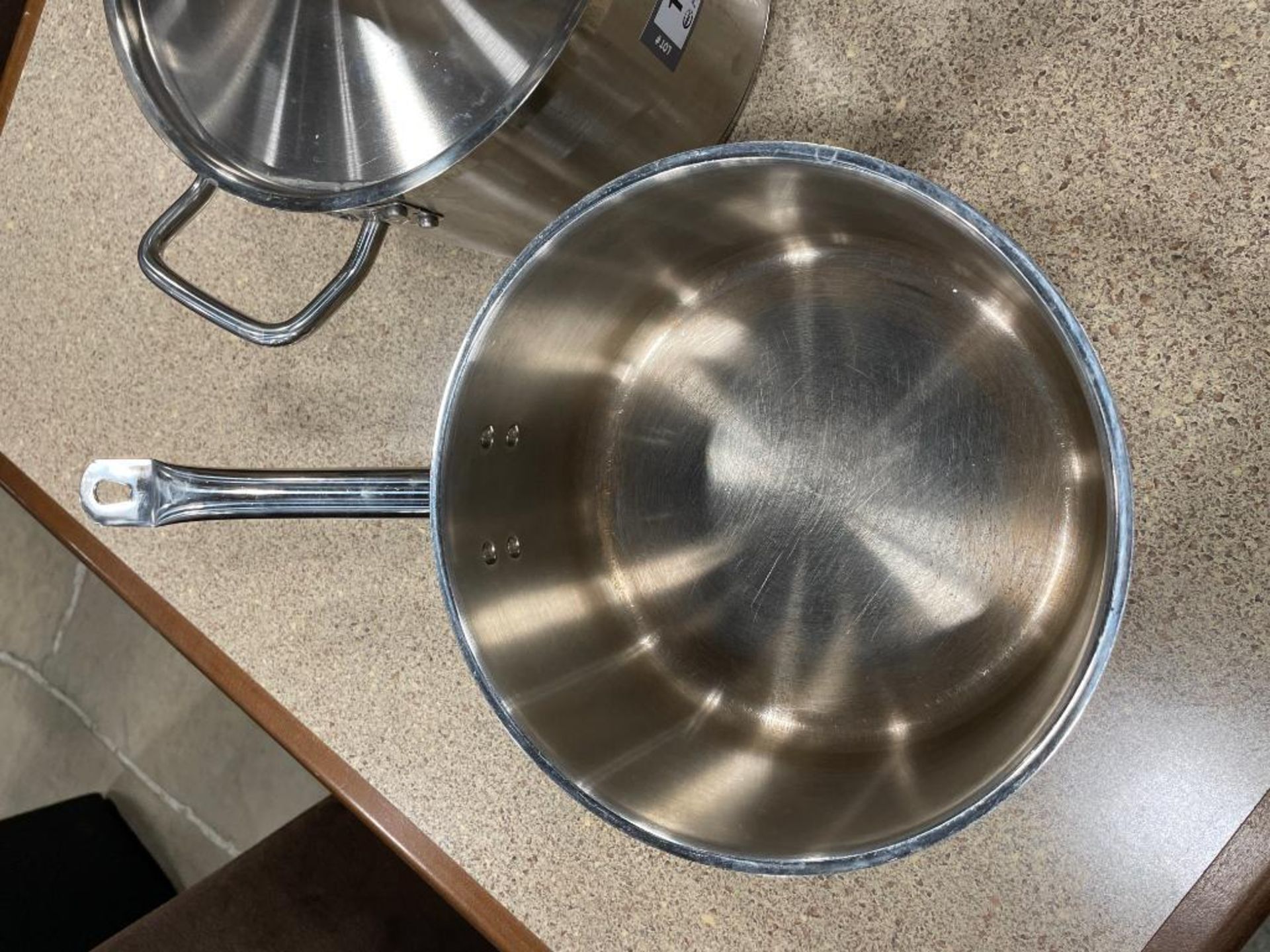 SET OF WINCO STAINLESS STEEL SAUCE PANS & STOCK POT - Image 2 of 9
